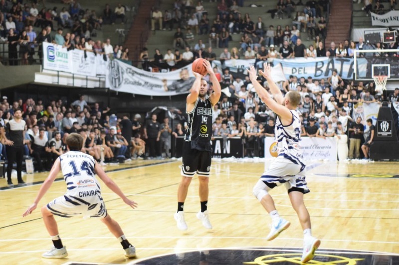 Primera presentaci�n de Estudiantes fuera de casa